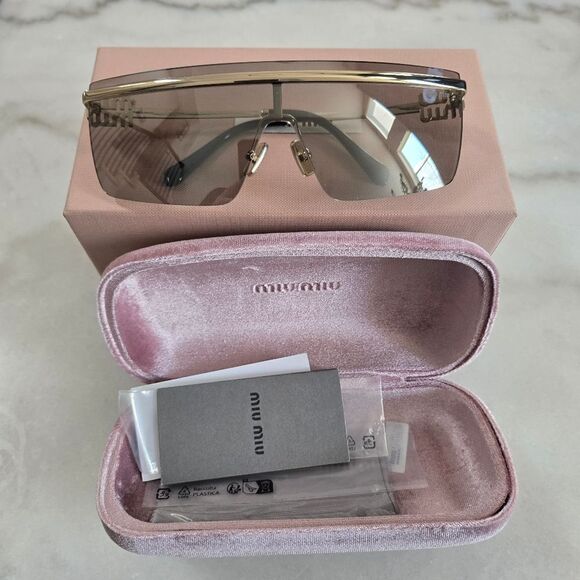 Miu Miu Mask Frame Sunglasses 50Z New